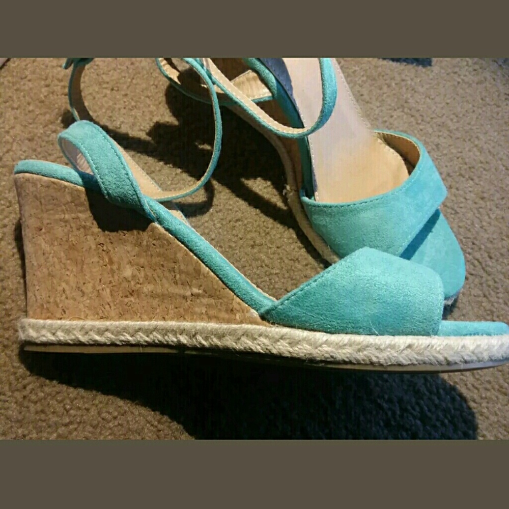 JUSTFAB Kenzie Wedge - size 9 - TEAL